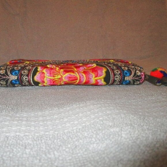 New EMBROIDERED Beaded BUTTERFLIES Zip Around WALLET Clutch ORGANIZER Pom BOHO - Picture 7 of 7
